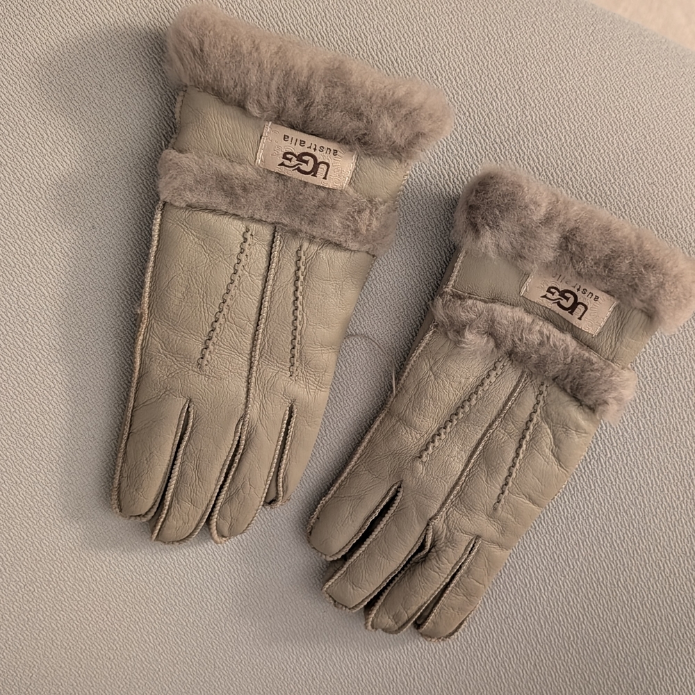 UGG Gray Shearling Gloves
